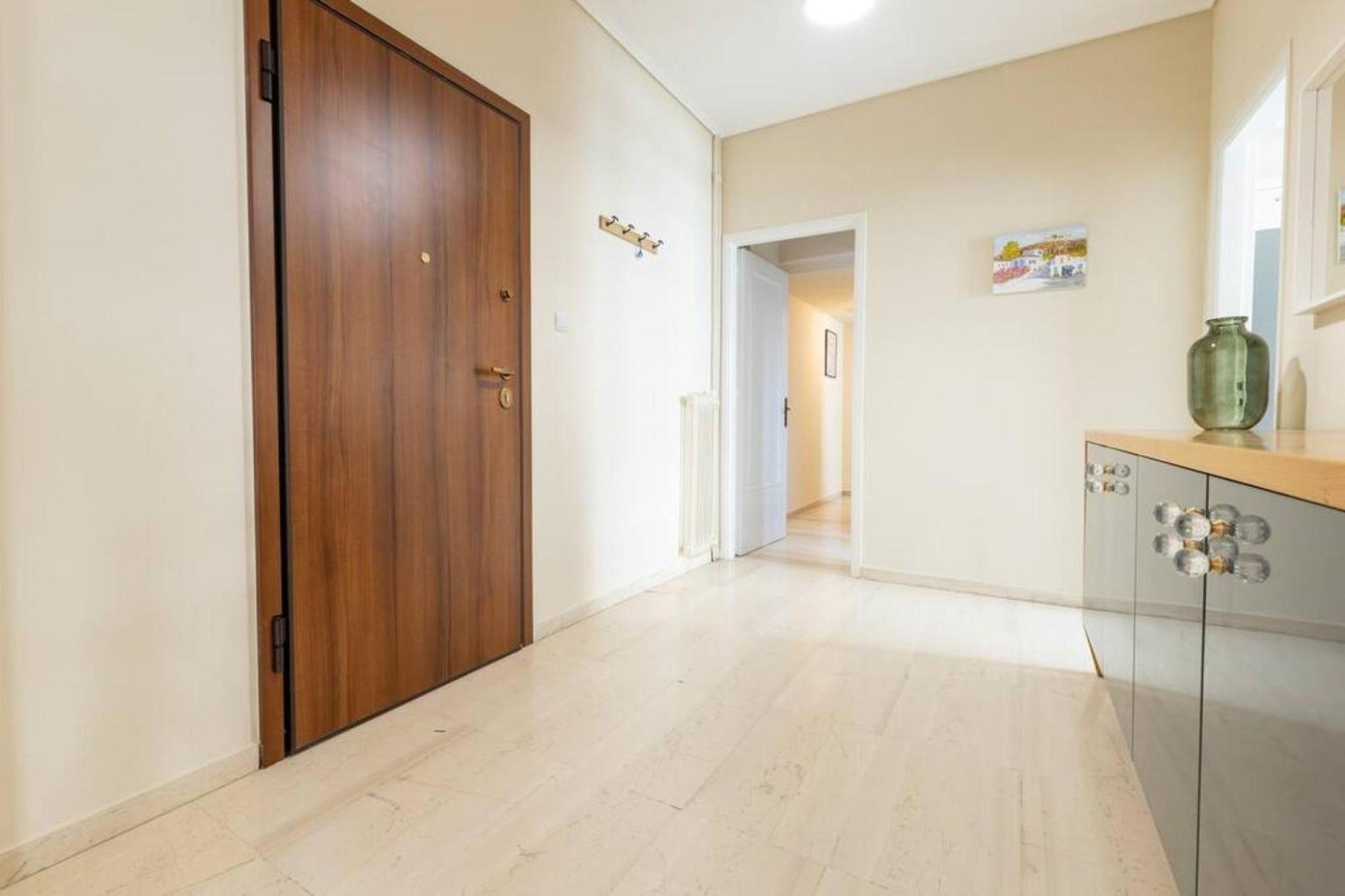 Amfitritis Family Lux Apartment At Palaio Faliro Афіни Екстер'єр фото
